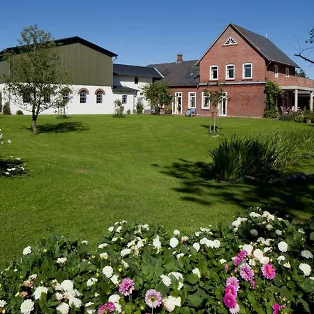Kiekut's Land Holiday home Westerholz